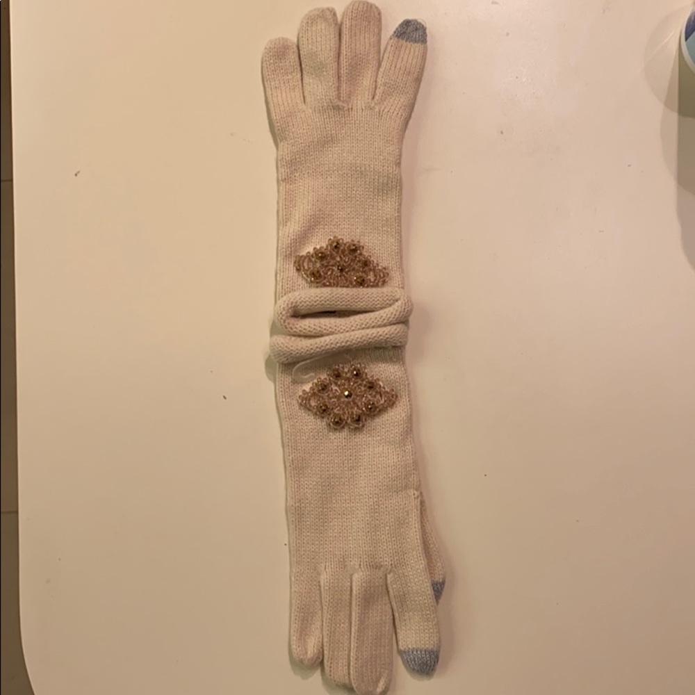 Gloves with rhinestone details- new